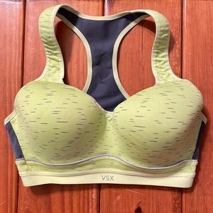 Victoria’s Secret 34c sports bra